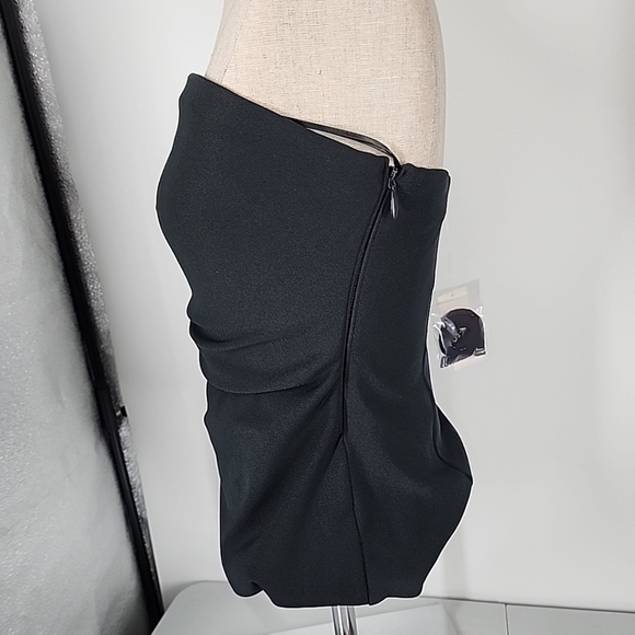 NEW Abercrombie & Fitch Strapless Side Ruched Top Size Medium Black fitted - Picture 3 of 11